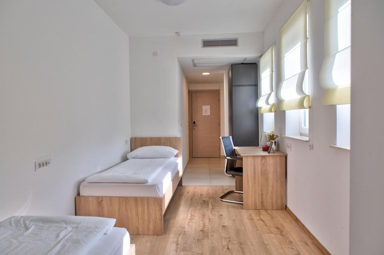 Hotel Dompes Mostar Ngoại thất bức ảnh